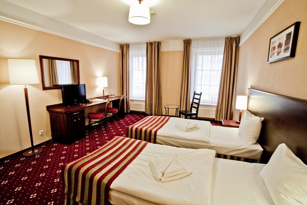 Hotel Stara Szmergielnia Бельсько-Бяла Номер фото