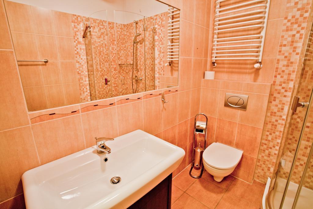 Hotel Stara Szmergielnia Бельсько-Бяла Номер фото