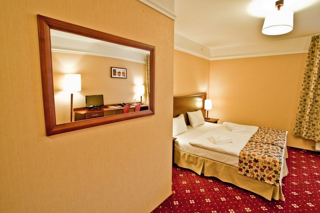 Hotel Stara Szmergielnia Бельсько-Бяла Екстер'єр фото