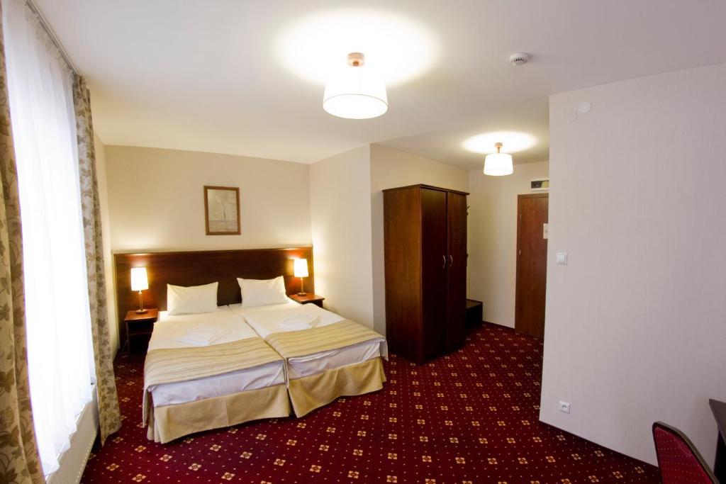 Hotel Stara Szmergielnia Бельсько-Бяла Номер фото