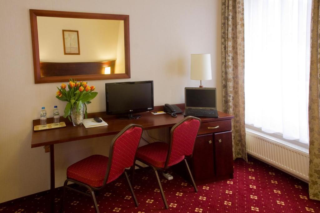 Hotel Stara Szmergielnia Бельсько-Бяла Номер фото